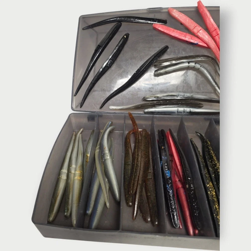 VINTAGE Slug -Go Soft Fishing Lures in Bass Pro Shop Case NEW OLD STOCK NOS
